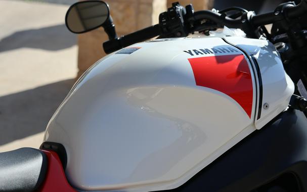 2026 YAMAHA XSR900