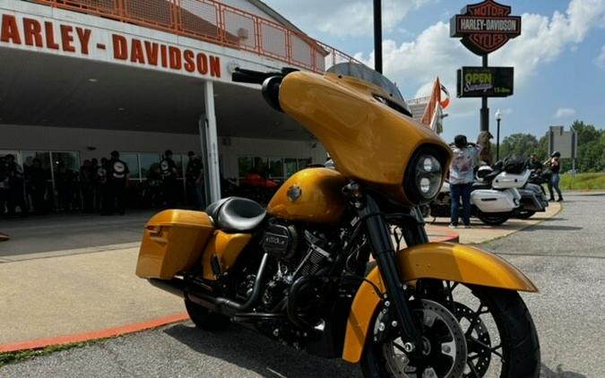 2023 Harley-Davidson Street Glide Special Prospect Gold - Black Finish