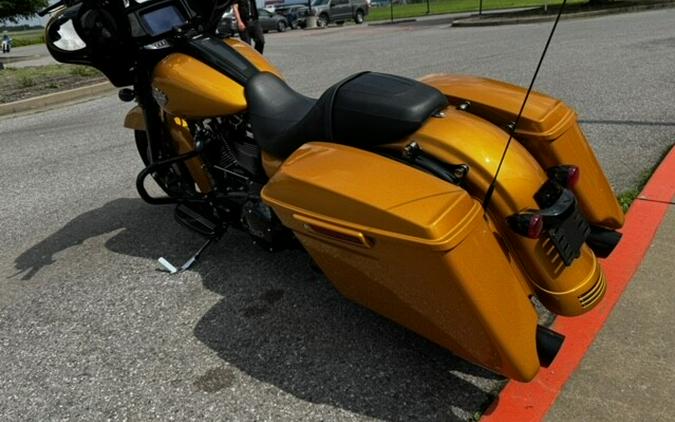 2023 Harley-Davidson Street Glide Special Prospect Gold - Black Finish