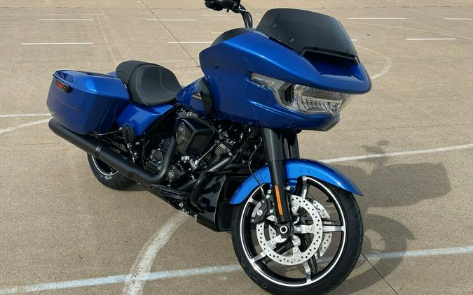 2024 Harley-Davidson Road Glide™ Blue Burst - Black Finish