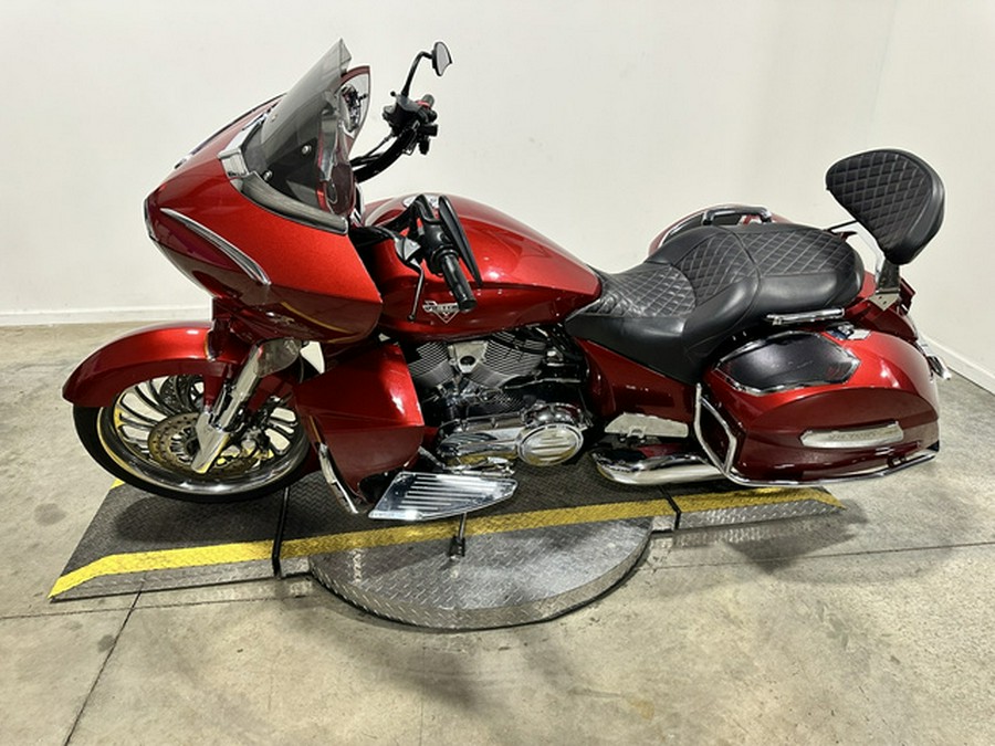 2013 Victory Motorcycles Cross Country Tour