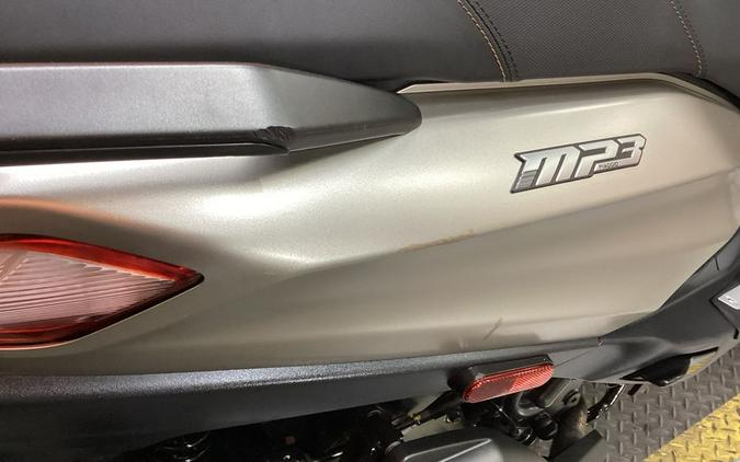 2024 Piaggio MP3 530 Exclusive