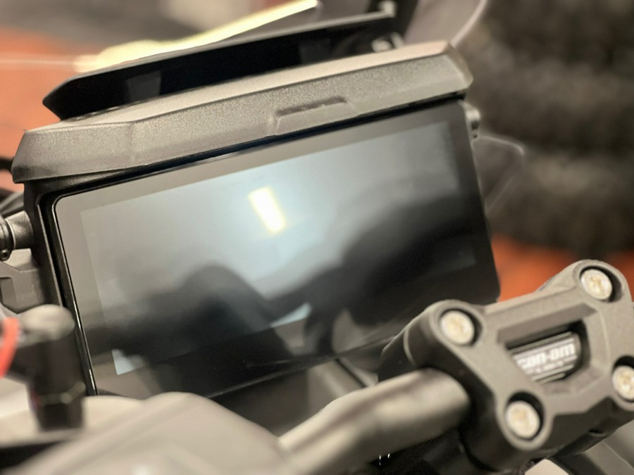 2025 Can-Am Canyon XT