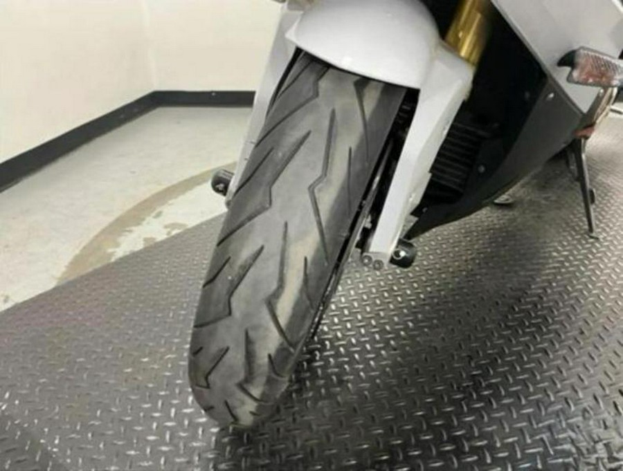 2016 BMW S 1000 RR Black Storm Metallic / Racing Red