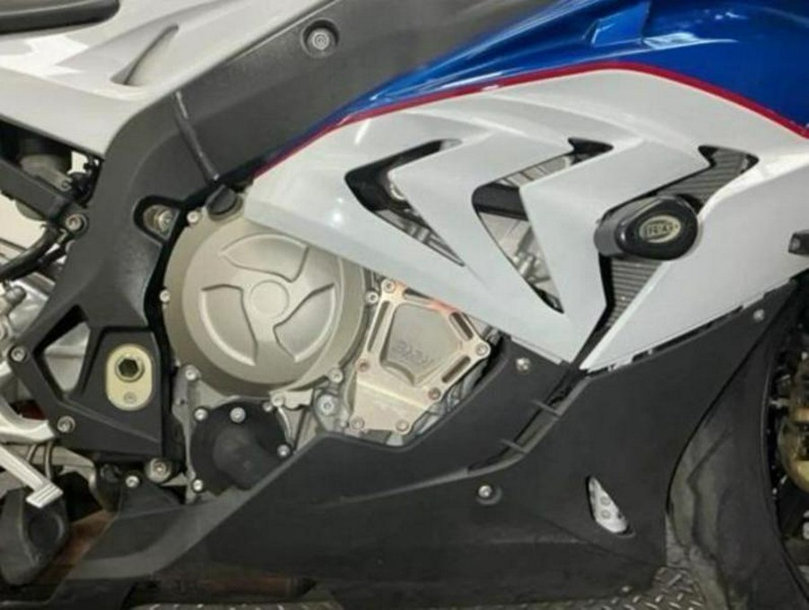 2016 BMW S 1000 RR Black Storm Metallic / Racing Red