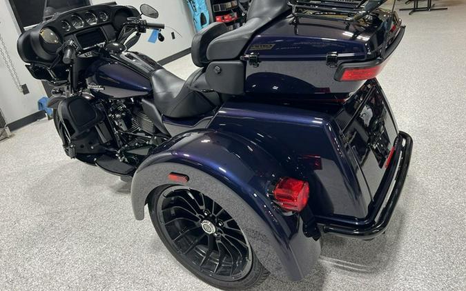 2025 Harley-Davidson FLHTCUTG - Tri Glide Ultra