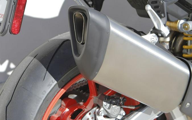 2026 Aprilia RSV4 1100