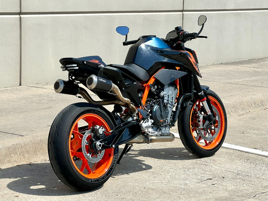 2023 KTM 890 Duke R