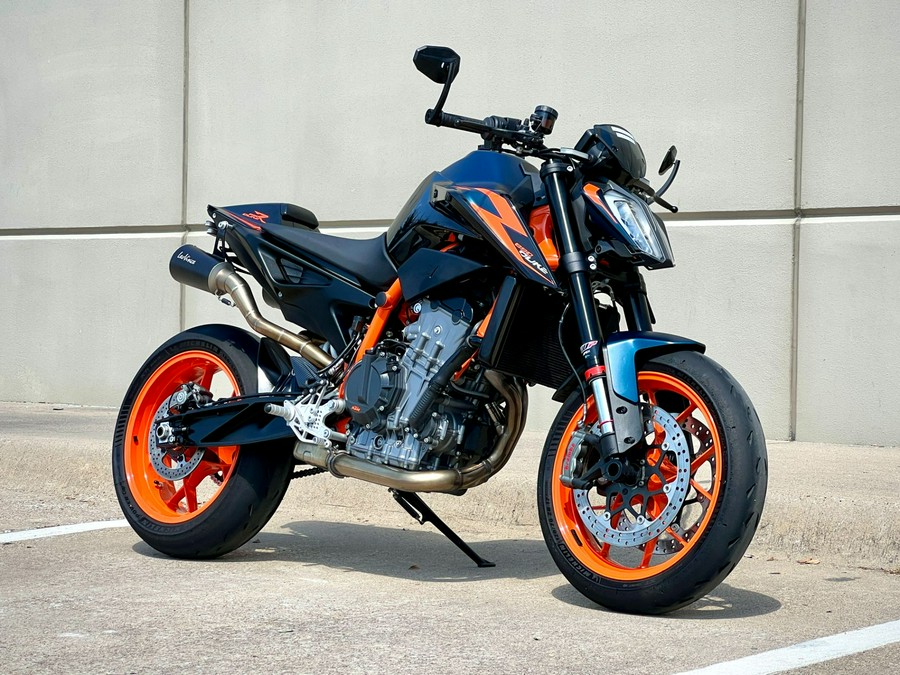 2023 KTM 890 Duke R