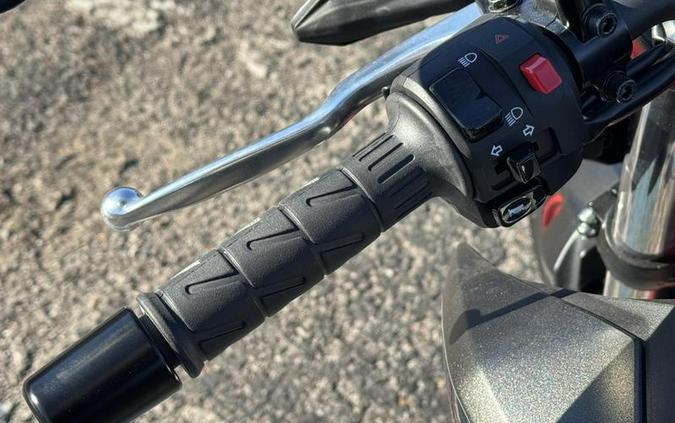 2025 Kawasaki Z500 SE ABS