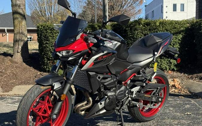 2025 Kawasaki Z500 SE ABS