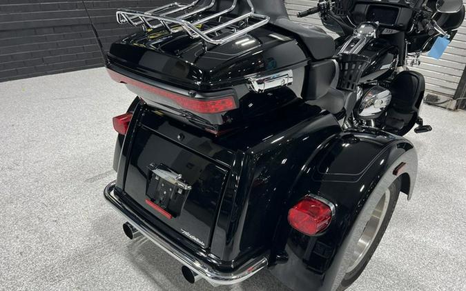 2022 Harley-Davidson FLHTCUTG - Tri Glide Ultra