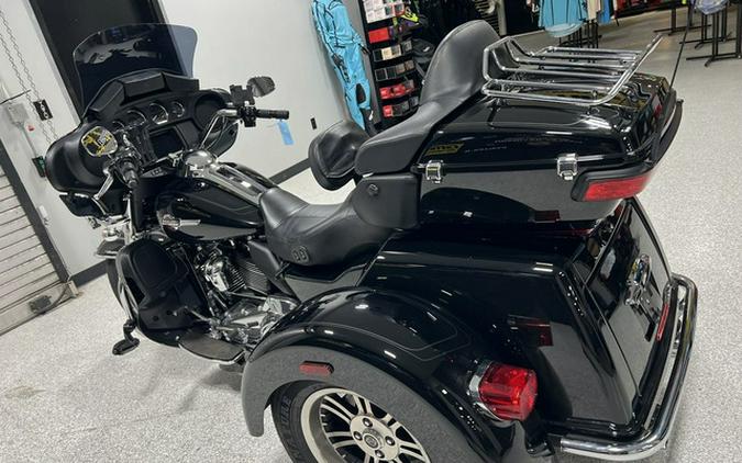 2022 Harley-Davidson FLHTCUTG - Tri Glide Ultra