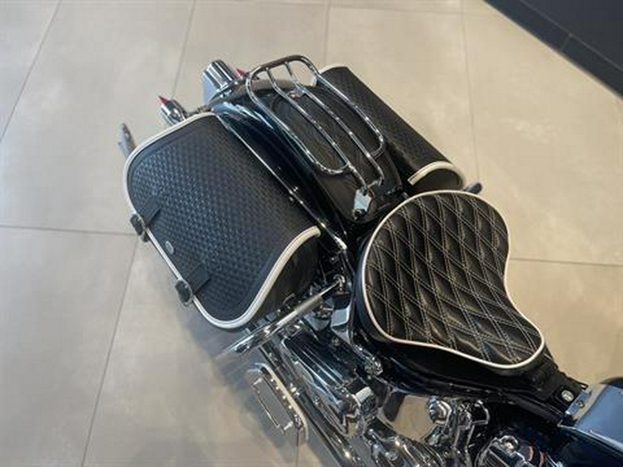 2017 Harley-Davidson Softail® Deluxe