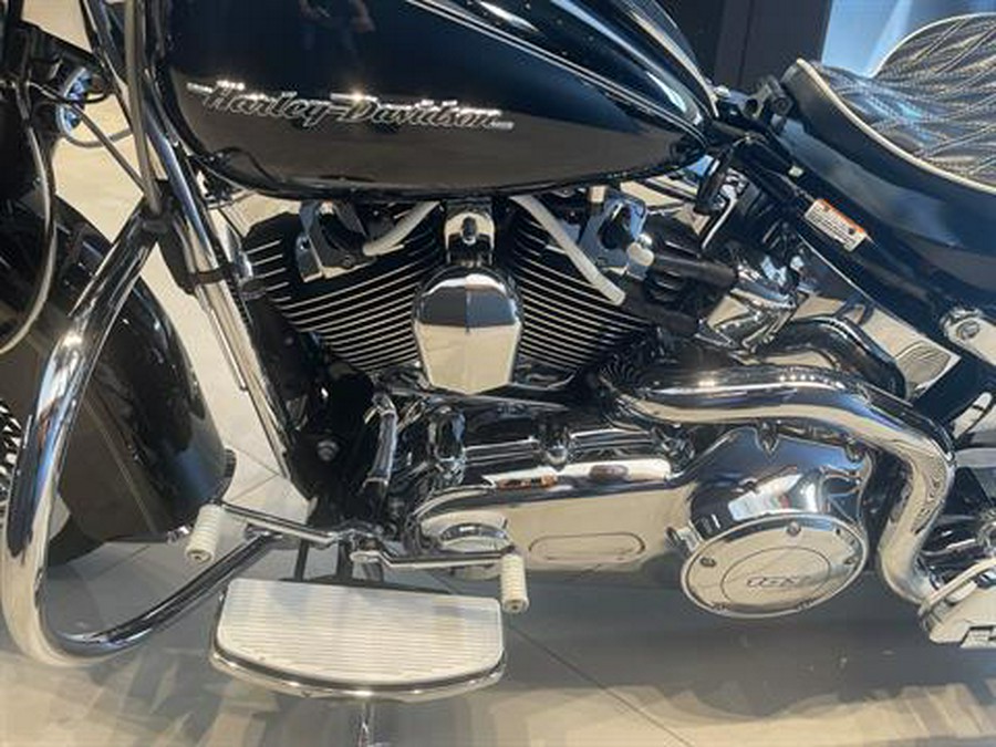 2017 Harley-Davidson Softail® Deluxe
