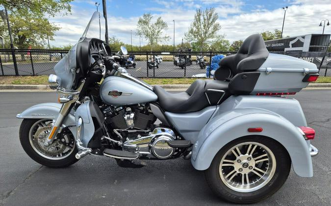 FLHTCUTG 2023 Tri Glide Ultra