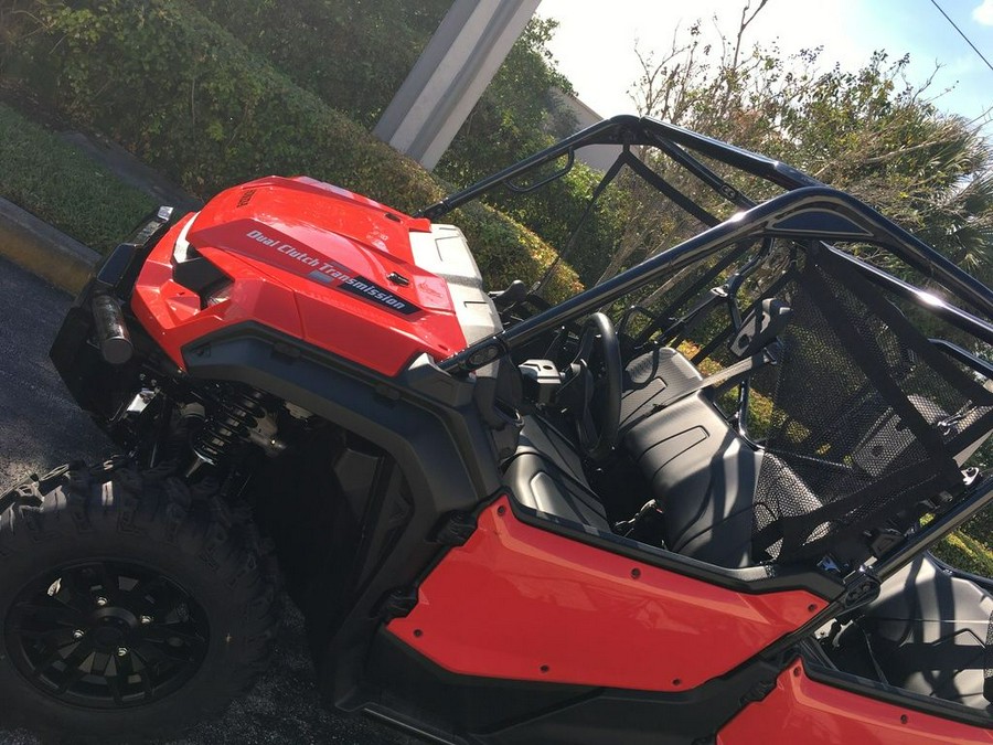 2023 Honda Pioneer 1000-6 Crew Deluxe