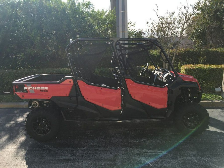 2023 Honda Pioneer 1000-6 Crew Deluxe