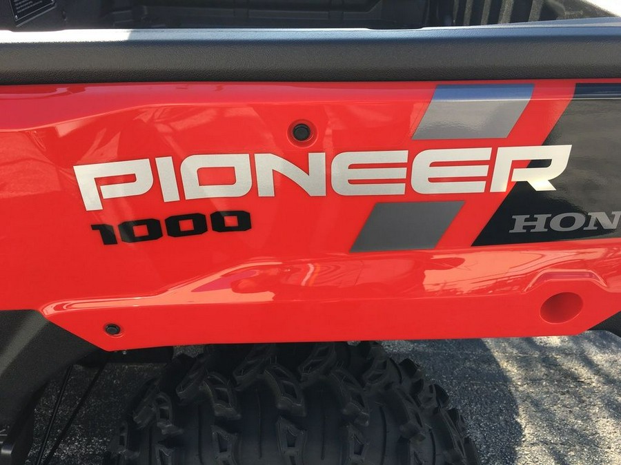 2023 Honda Pioneer 1000-6 Crew Deluxe