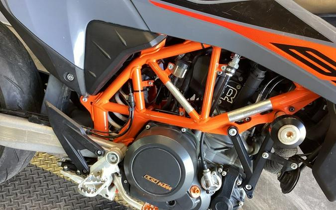 2021 KTM 690 SMC R