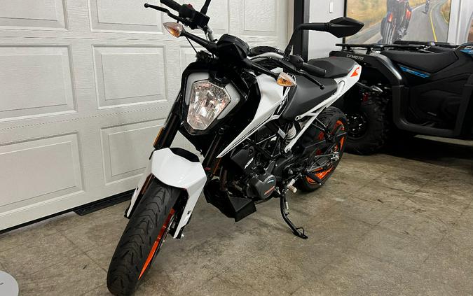 2021 KTM 200 DUKE