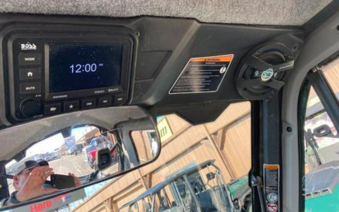 2021 Can-Am Defender Limited HD10