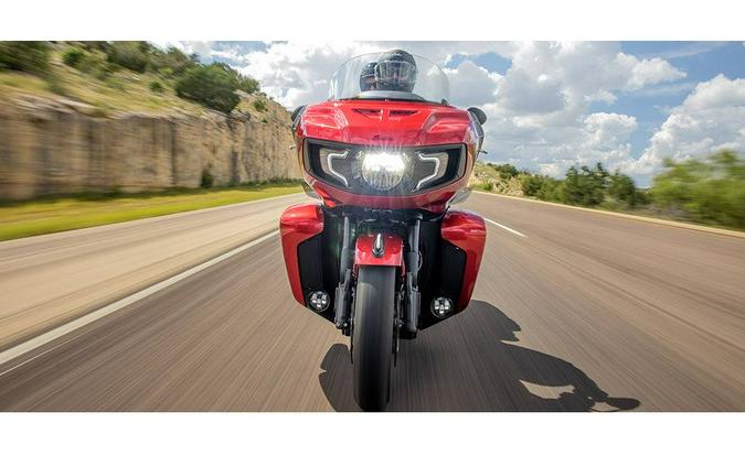 2022 Indian Motorcycle® Pursuit Dark Horse® with Premium Package