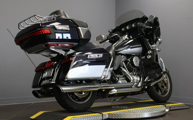 2019 Harley-Davidson® Ultra Limited Midnight Blue/Barracuda Silver