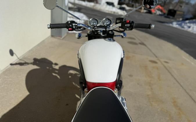 2025 Triumph BONNEVILLE T120
