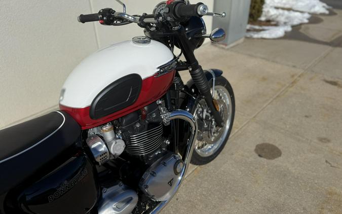 2025 Triumph BONNEVILLE T120