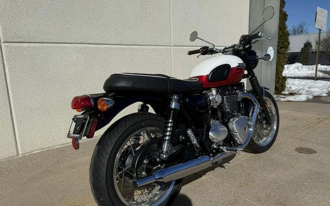 2025 Triumph BONNEVILLE T120