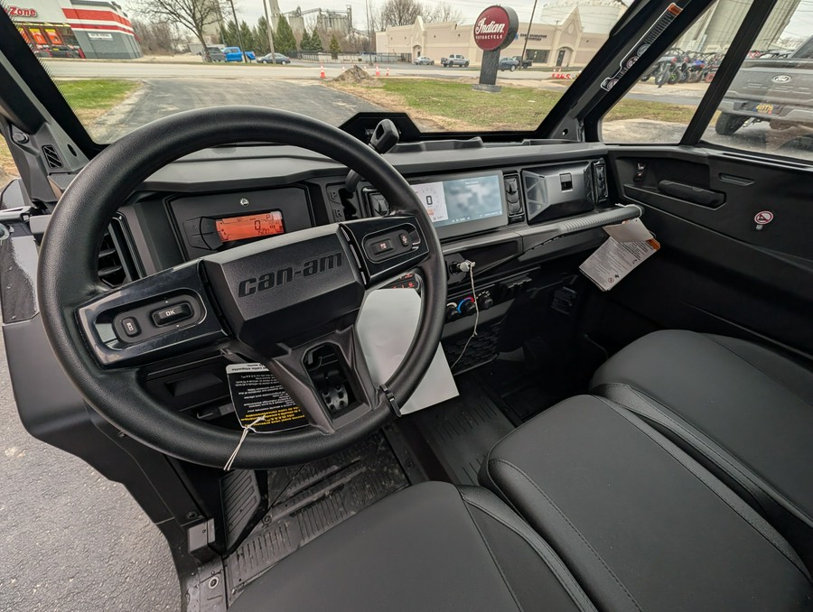 2026 Can-Am Defender XT CAB HD11