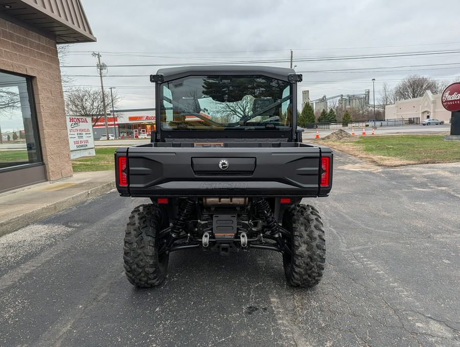 2026 Can-Am Defender XT CAB HD11