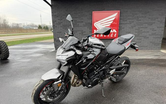 2023 Kawasaki Z900 ABS Metallic Black/Graphite Gray/Flat Black