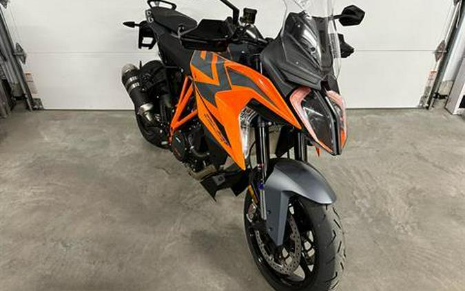 2023 KTM 1290 Super Duke GT