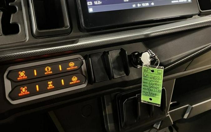 2026 Can-Am Defender MAX Lone Star HD11