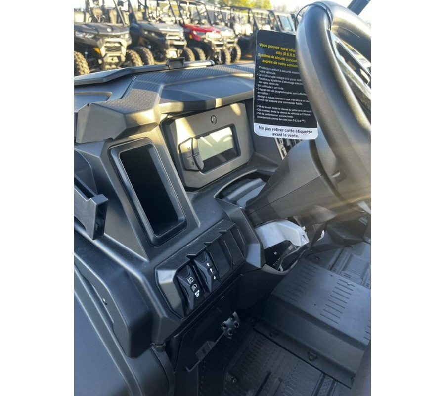 2026 Can-Am Defender MAX Lone Star HD11