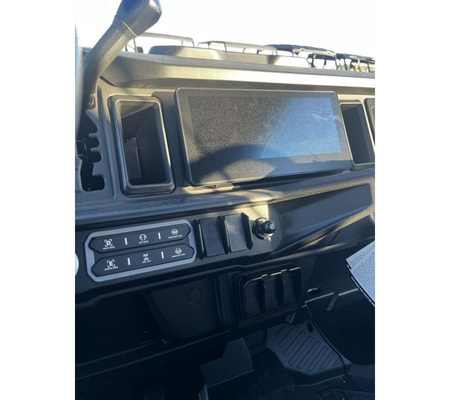 2026 Can-Am Defender MAX Lone Star HD11