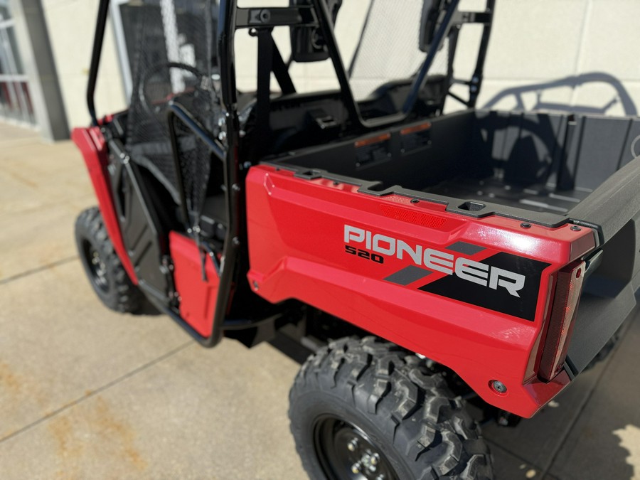 2026 Honda PIONEER 520