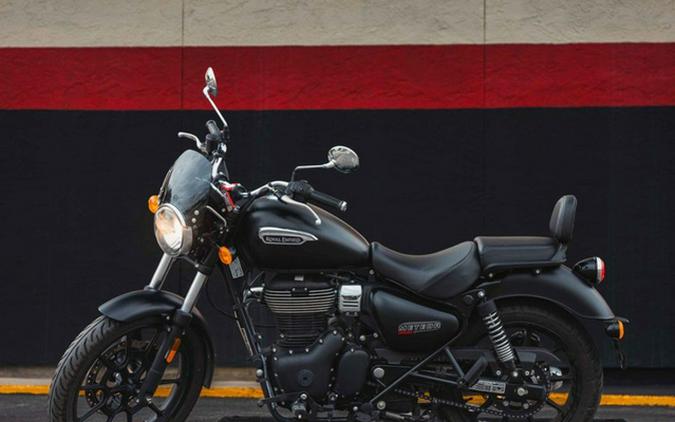 2022 Royal Enfield Meteor Stellar Black