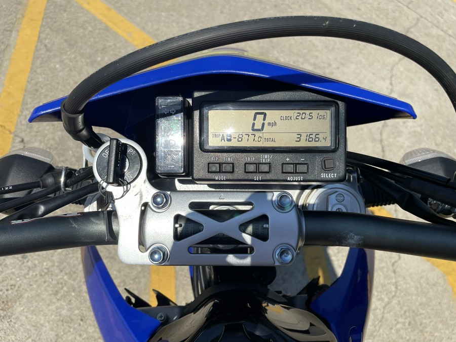 2023 Suzuki DR-Z 400SM