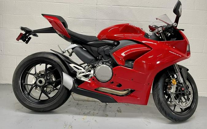 2023 Ducati SuperSport 950 Ducati Red