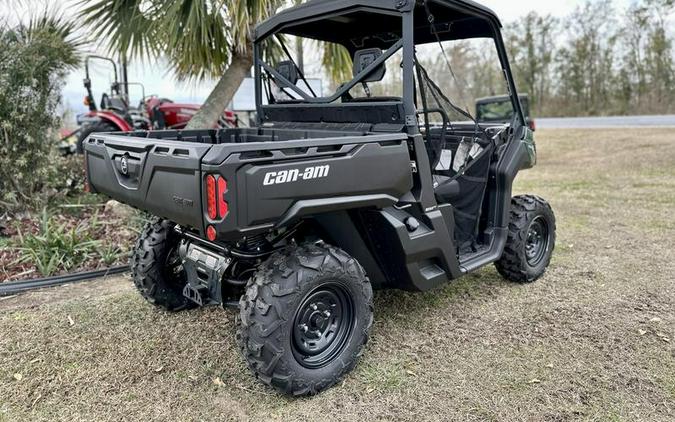 2024 Can-Am® Defender HD9