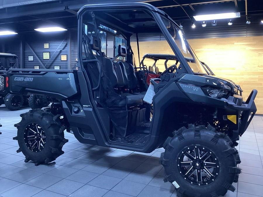 2024 Can-Am™ Defender XT HD10