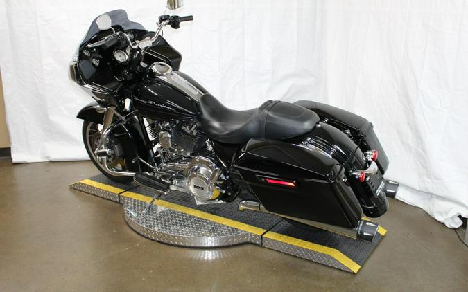 HD FLTRX103 2012 664445T BLACK W/ PINSTRIPE