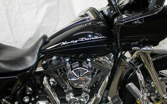 HD FLTRX103 2012 664445T BLACK W/ PINSTRIPE