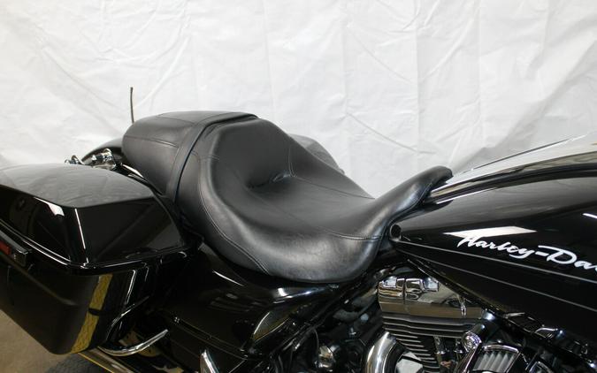 HD FLTRX103 2012 664445T BLACK W/ PINSTRIPE
