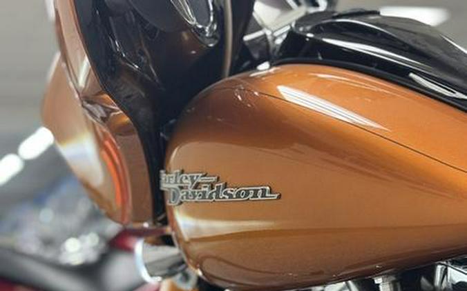 2015 Harley-Davidson® Street Glide® Special - UO1872