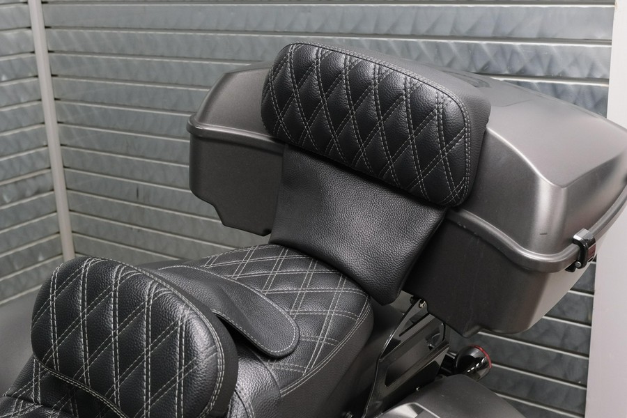 2023 INDIAN MOTORCYCLE CHALLENGER DARK HORSE