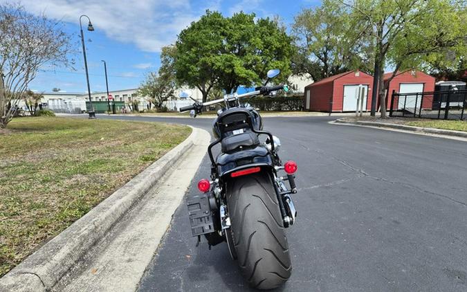 2024 Harley-Davidson Softail FXBR - Breakout